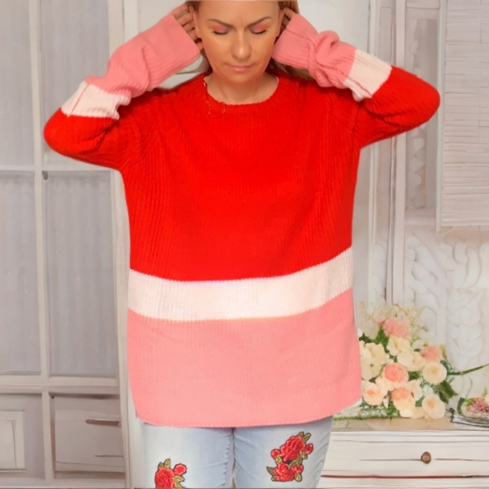The lover’s Valentine sweater MEDIUM